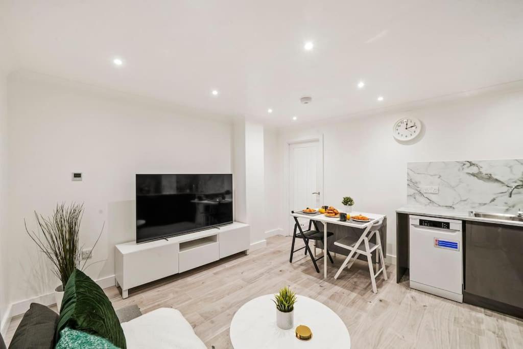 Modern 2 Bedroom Apartment In The Heart Of London Eksteriør billede