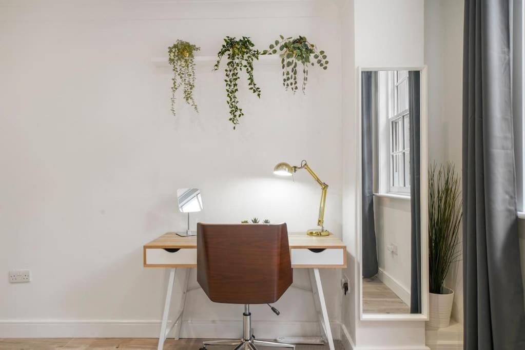 Modern 2 Bedroom Apartment In The Heart Of London Eksteriør billede